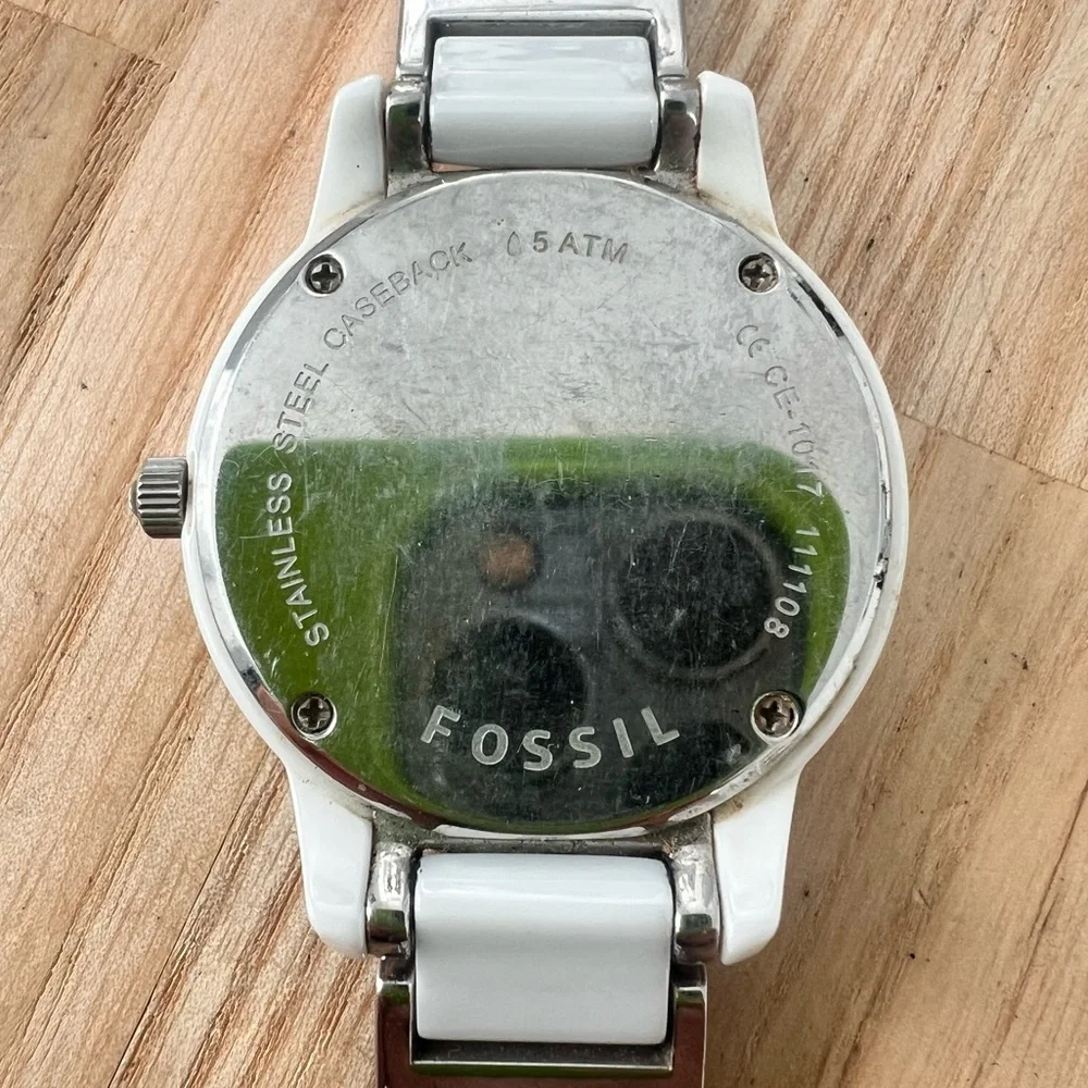Fossil ladies silver tone white ceramic dress watch NEW BATTERY
